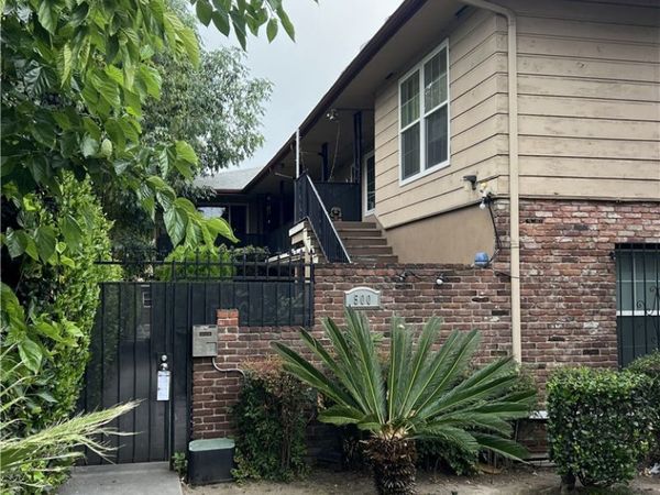 500 N Los Robles Avenue, Unit 6, Pasadena, CA 91101