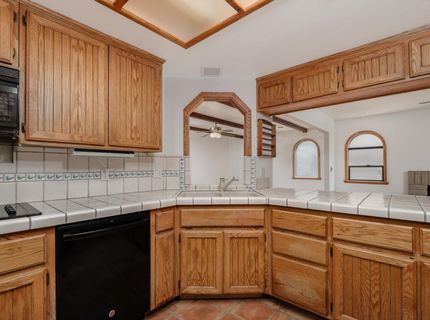 2956 Red Hawk Way, Sacramento, CA 95833 Photo