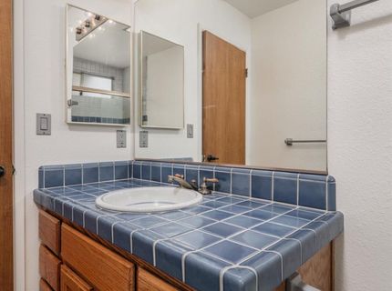 2956 Red Hawk Way, Sacramento, CA 95833 Photo