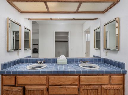 2956 Red Hawk Way, Sacramento, CA 95833 Photo