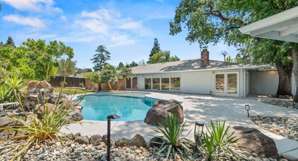 4201 Fair Oaks Blvd, Sacramento, CA 95864 Photo