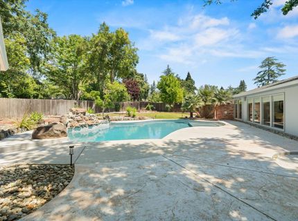 4201 Fair Oaks Blvd, Sacramento, CA 95864 Photo