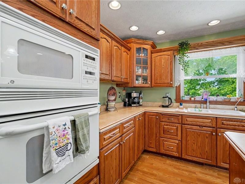 2105 Cheviot Hills Drive, Springfield, OH 45505 Photo 9