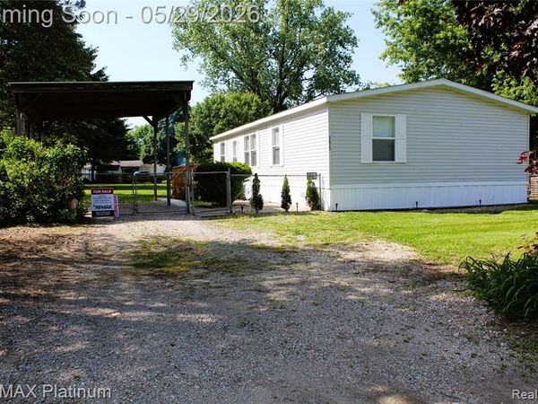 5615 Cherokee Bend Bend, Genoa Twp, MI 48843