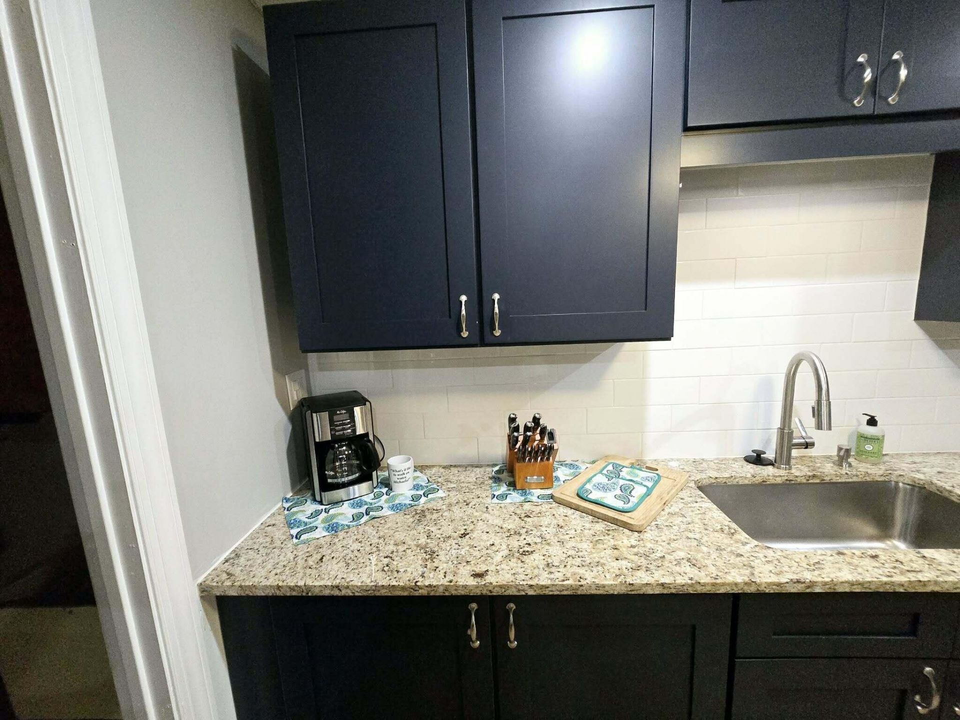 5557 Evelyn Drive Photo 11