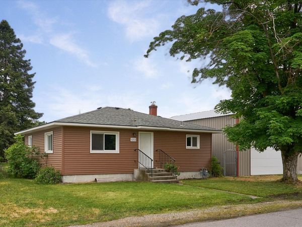 1212 N BESSIE Rd, Spokane Valley, WA 99212