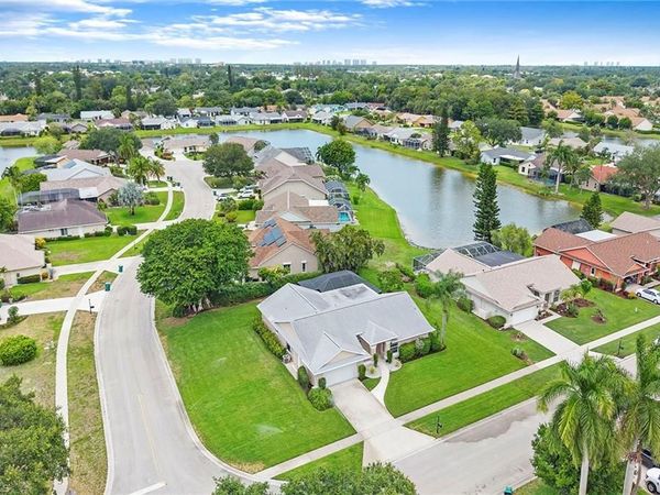 10340 Regent CIR, NAPLES, FL 34109