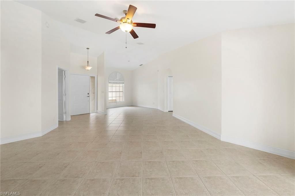 10340 Regent Cir, Naples, FL 34109 Photo