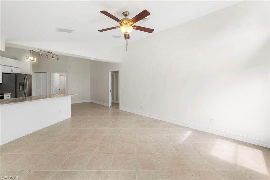 10340 Regent Cir, Naples, FL 34109 Photo