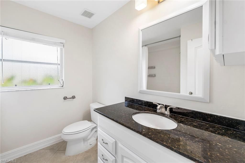 10340 Regent Cir, Naples, FL 34109 Photo