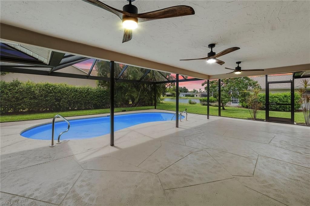 10340 Regent Cir, Naples, FL 34109 Photo