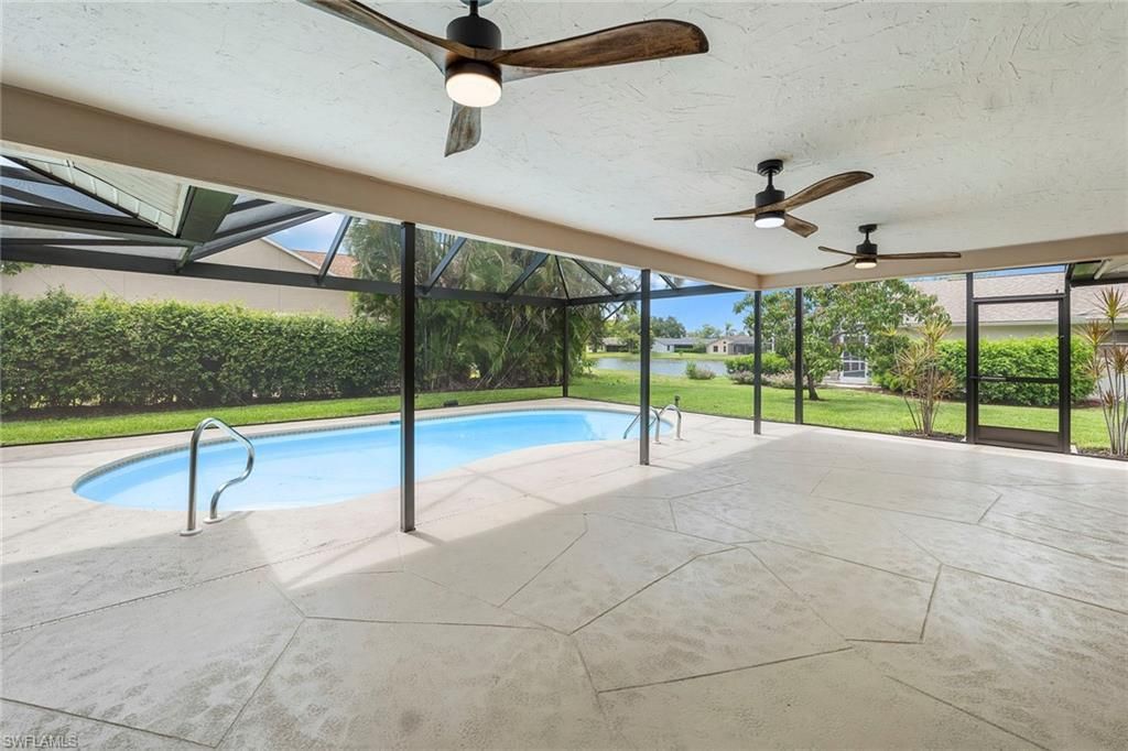 10340 Regent Cir, Naples, FL 34109 Photo