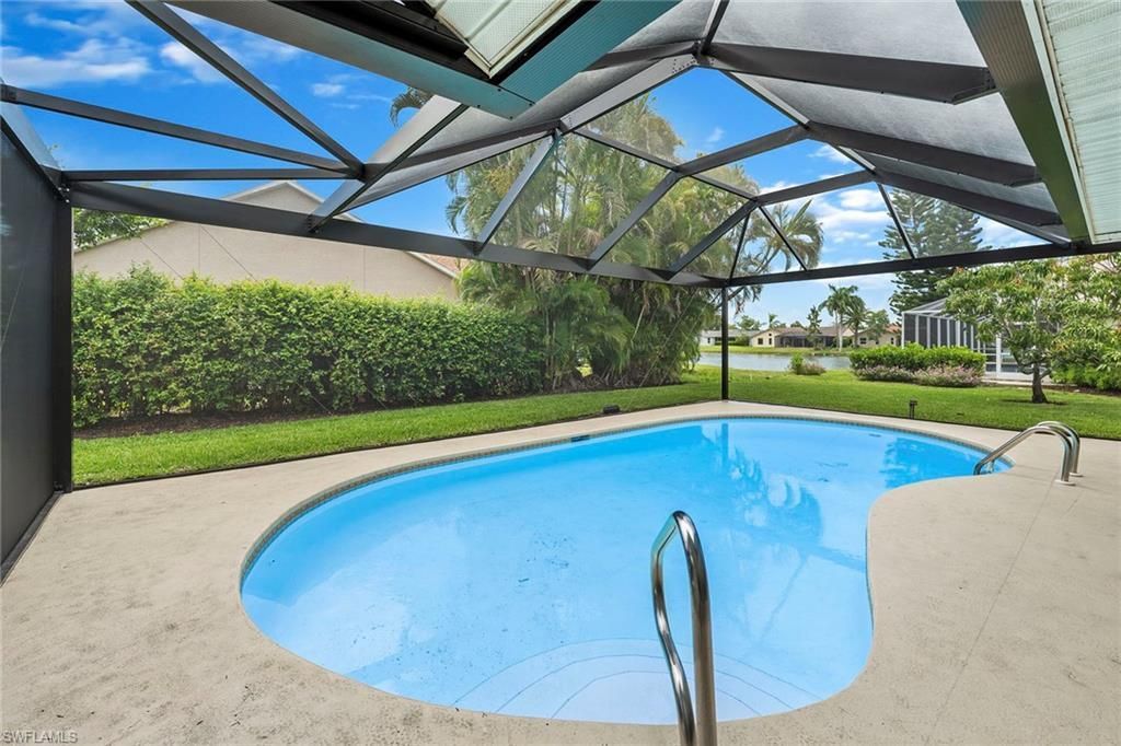 10340 Regent Cir, Naples, FL 34109 Photo