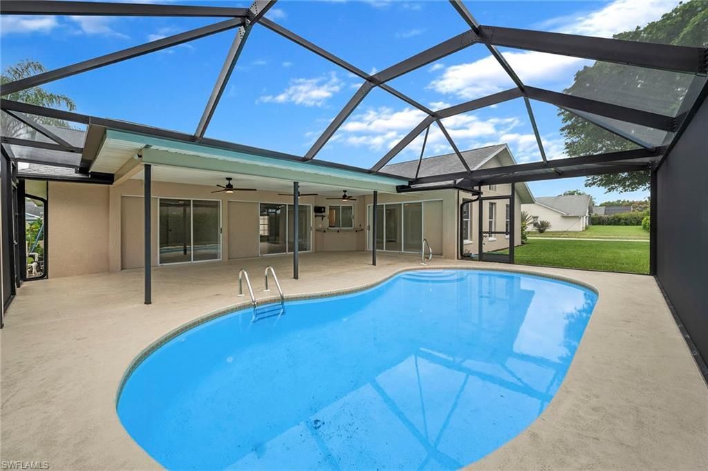 10340 Regent Cir, Naples, FL 34109 Photo