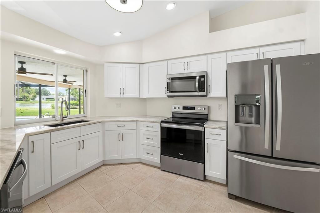 10340 Regent Cir, Naples, FL 34109 Photo