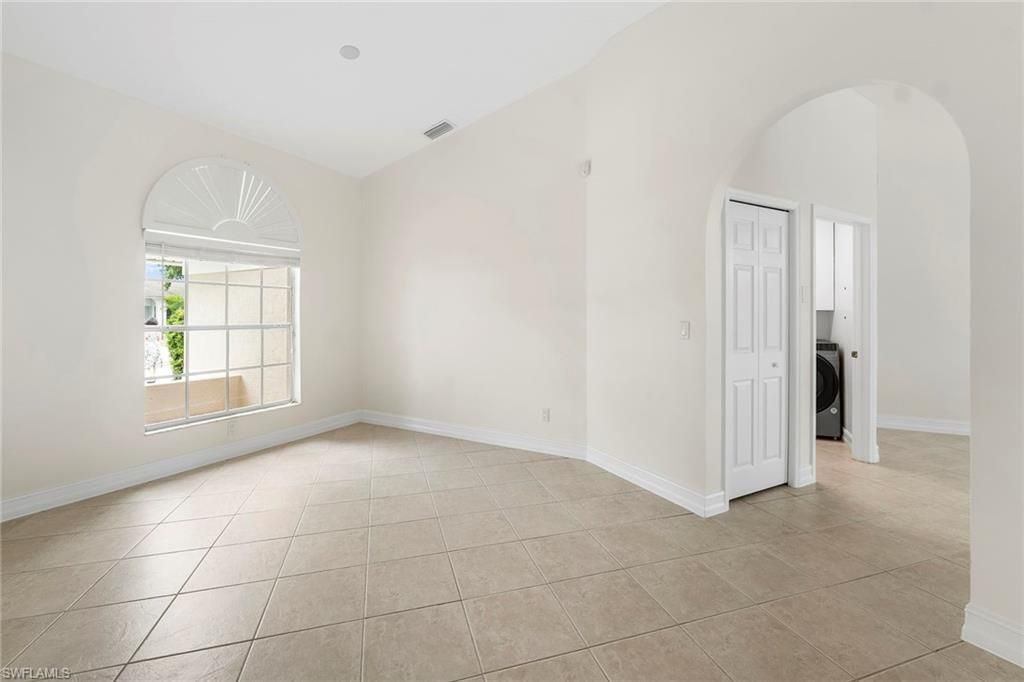 10340 Regent Cir, Naples, FL 34109 Photo