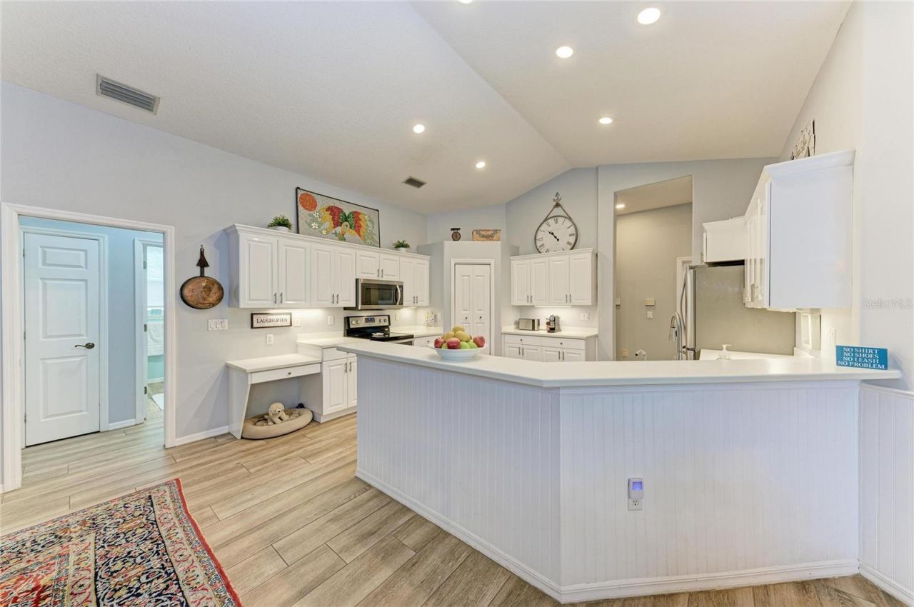 4471 Mcintosh Lake Avenue, Sarasota, FL 34233 Photo