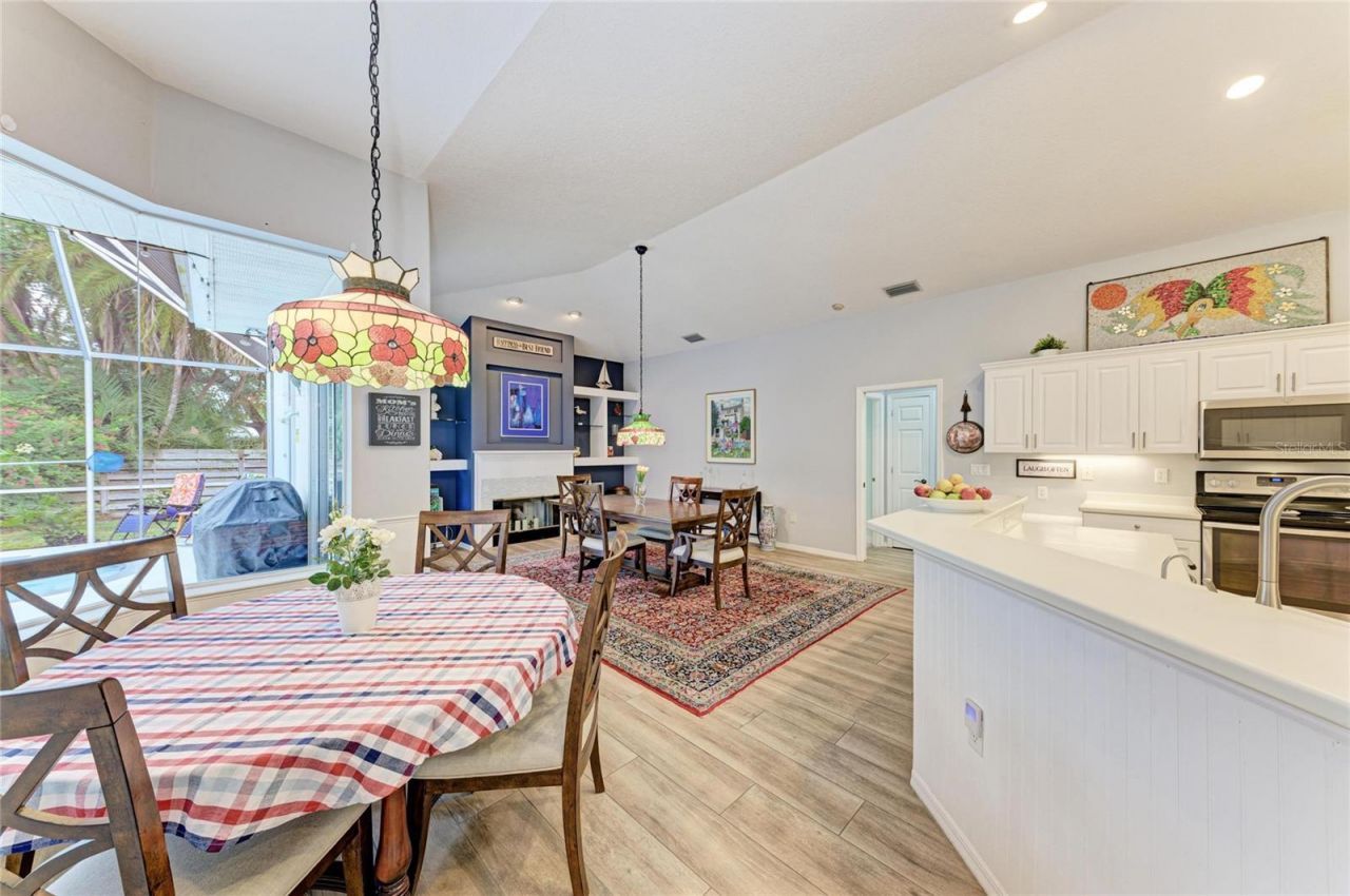 4471 Mcintosh Lake Avenue, Sarasota, FL 34233 Photo