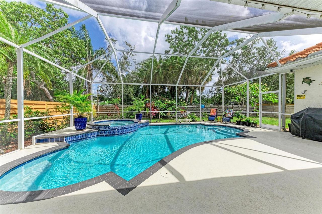4471 Mcintosh Lake Avenue, Sarasota, FL 34233 Photo