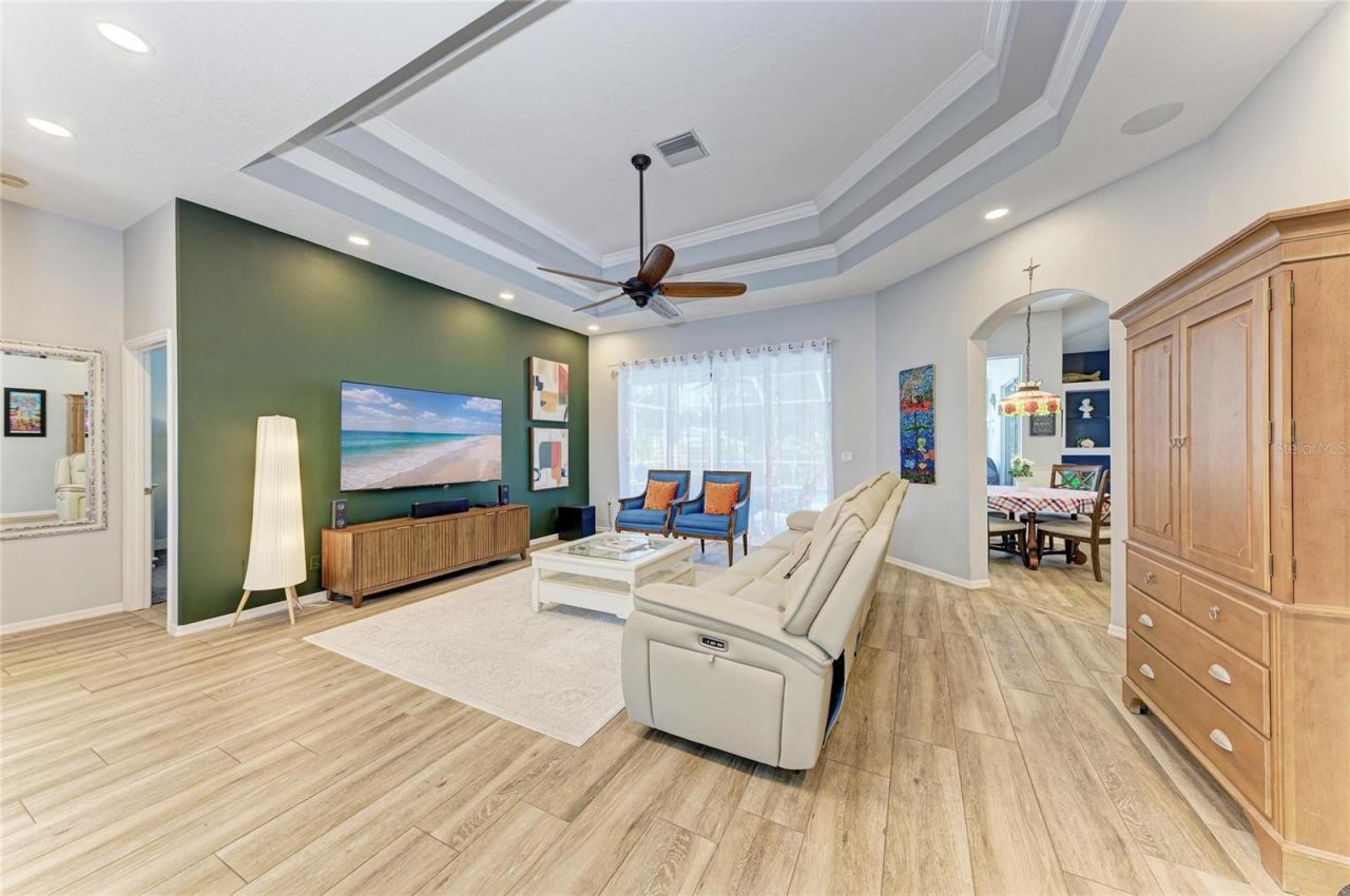 4471 Mcintosh Lake Avenue, Sarasota, FL 34233 Photo
