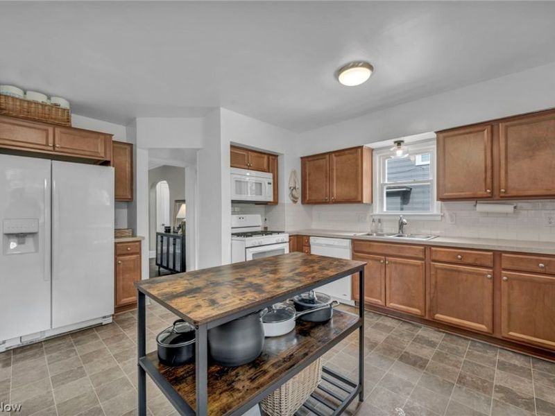 73 Harnagy Street, Berea, OH 44017 Photo 10