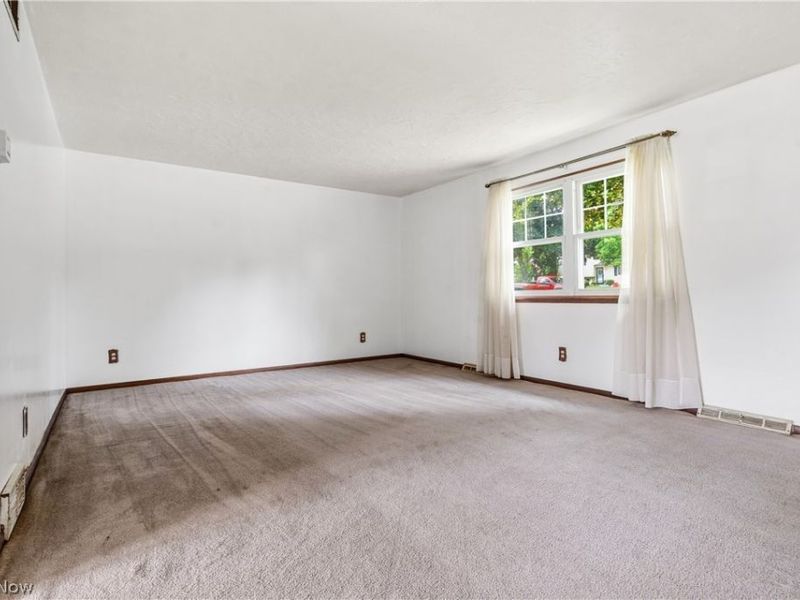 8572 Greenmeadow Avenue NW, Canal Fulton, OH 44614 Photo 10