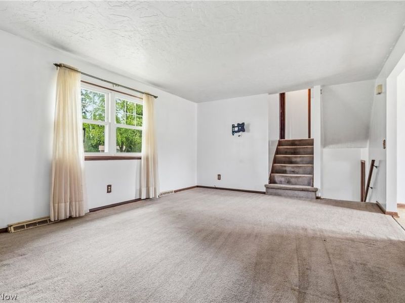 8572 Greenmeadow Avenue NW, Canal Fulton, OH 44614 Photo 9