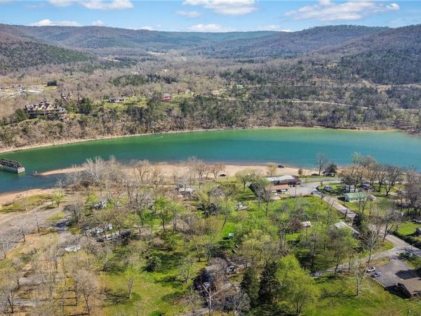 201 Palisade Drive, Eureka Springs, AR 72631