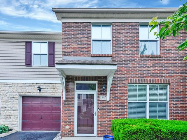 1652 Nature Drive, Unit 22, Grove City, OH 43123