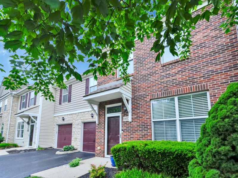 1652 Nature Drive, Unit 22, Grove City, OH 43123 Photo 4