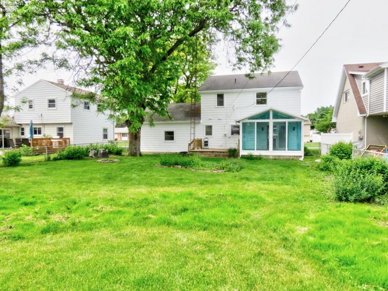 3322 Cromwell Drive, Oregon, OH 43616 Photo 2