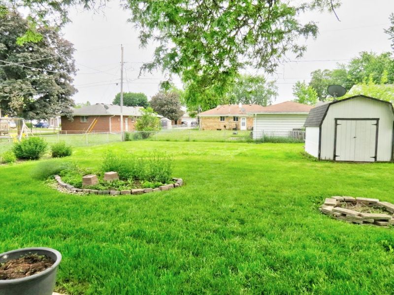 3322 Cromwell Drive, Oregon, OH 43616 Photo 4
