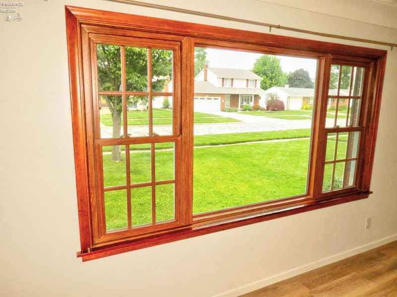 3322 Cromwell Drive, Oregon, OH 43616 Photo 8