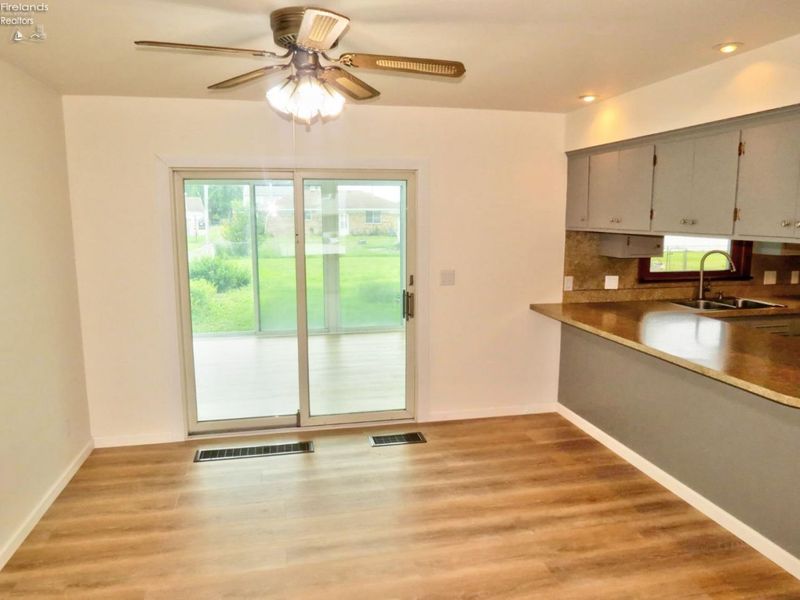 3322 Cromwell Drive, Oregon, OH 43616 Photo 9