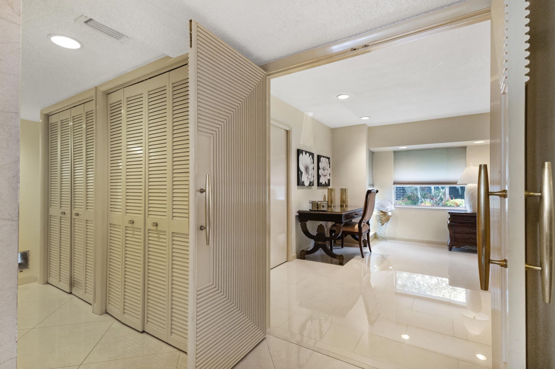 6201 Royal Poinciana Lane, Tamarac, FL 33319 Photo