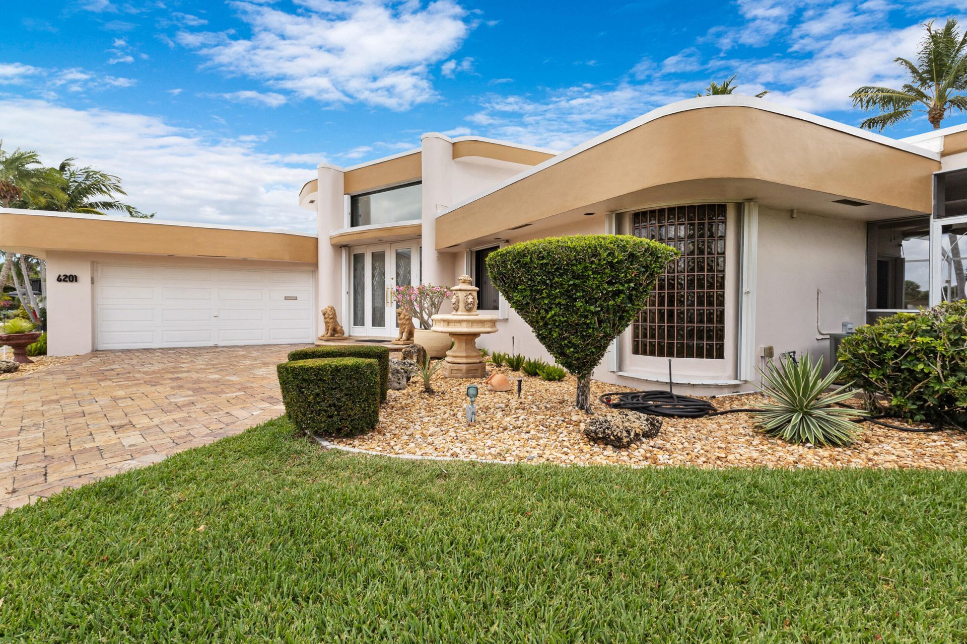 6201 Royal Poinciana Lane, Tamarac, FL 33319 Photo