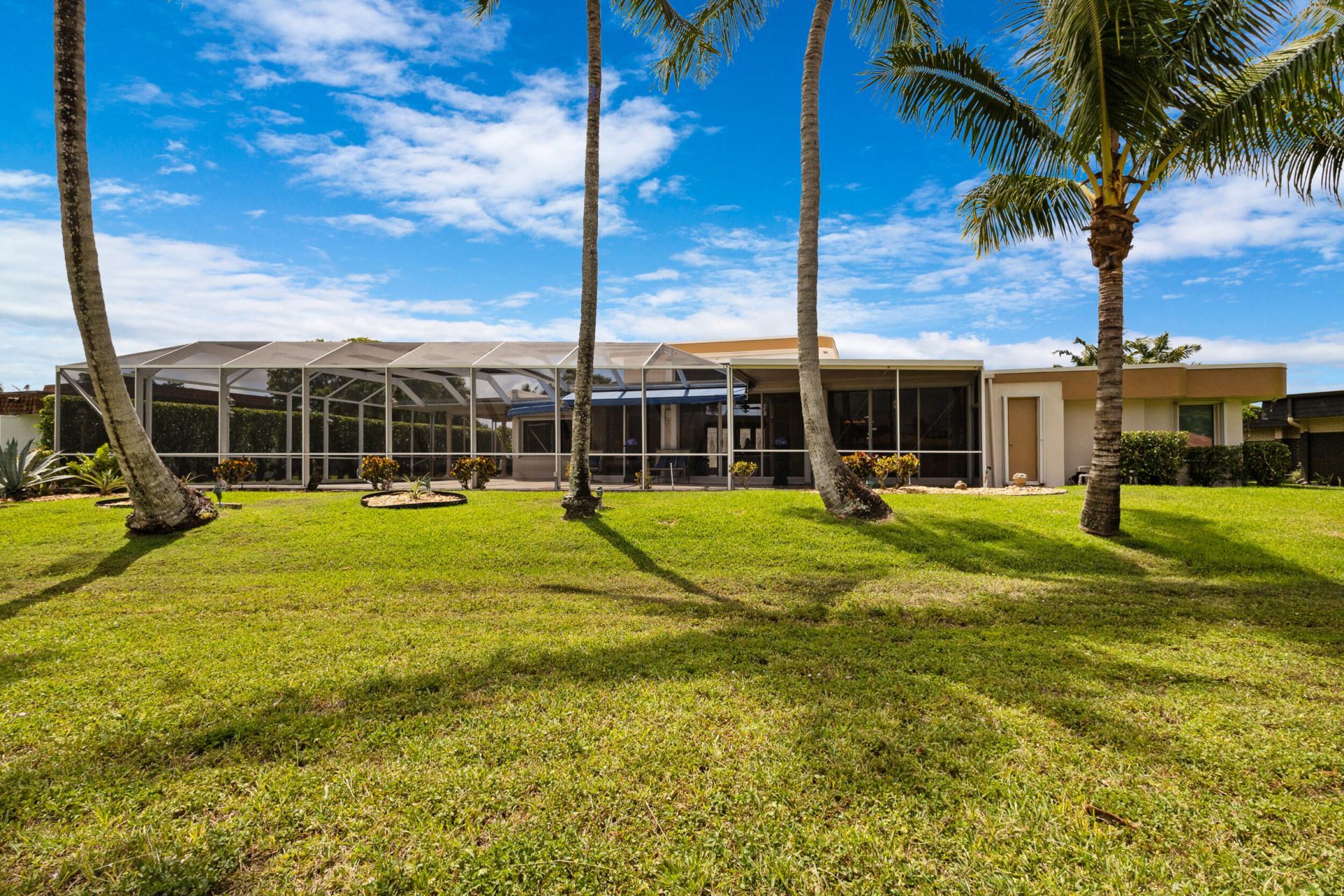 6201 Royal Poinciana Lane, Tamarac, FL 33319 Photo