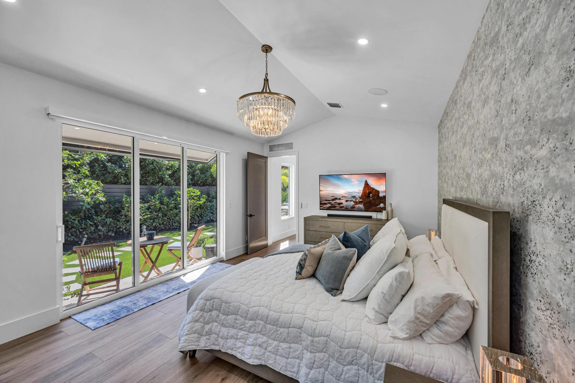 618 NE 15th Avenue, Fort Lauderdale, FL 33304 Photo