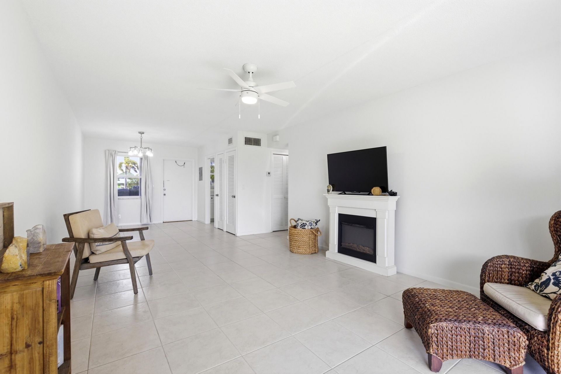 311 E Ocean Avenue, Unit 104, Lantana, FL 33462 Photo