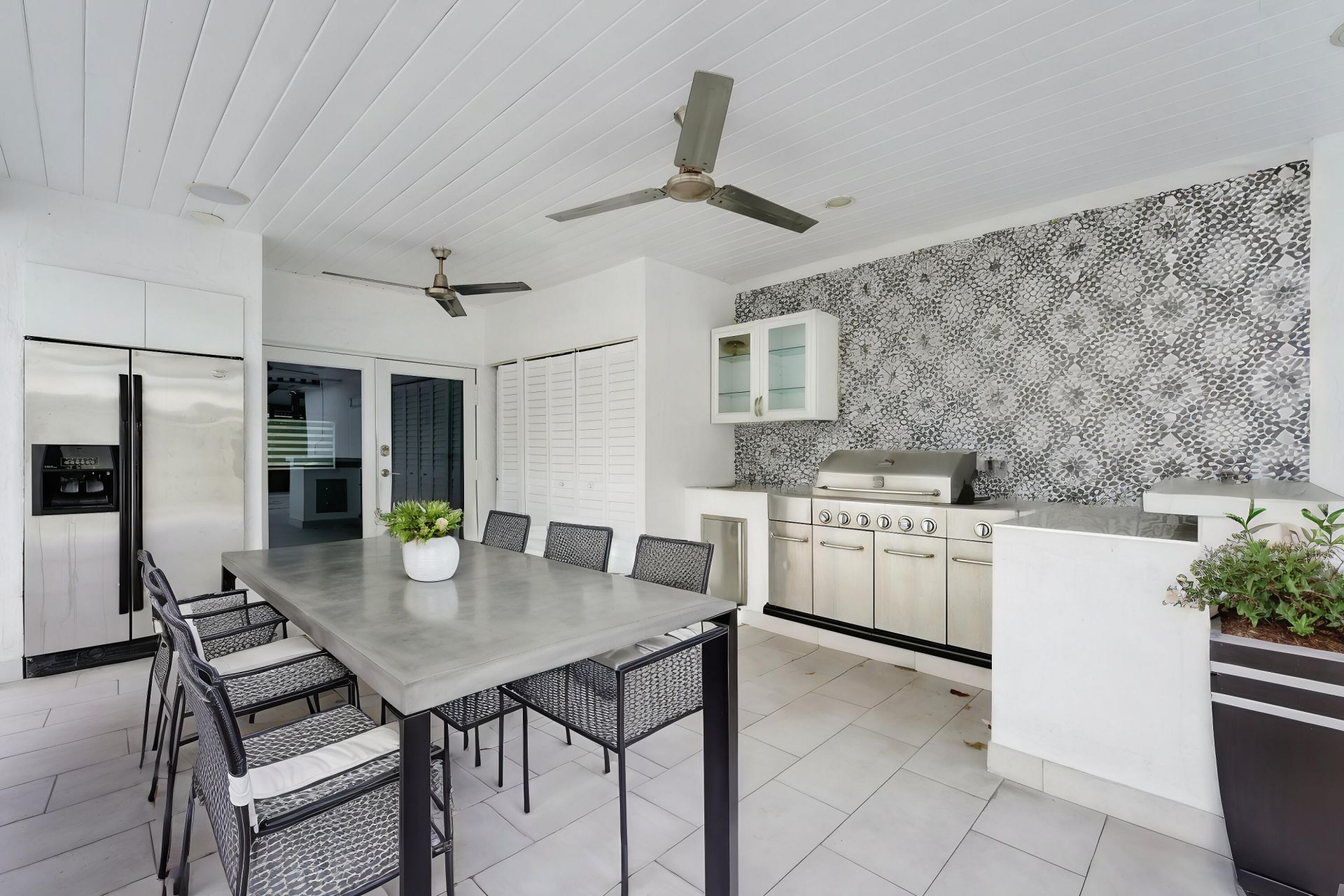 6660 W 13th Avenue, Hialeah, FL 33012 Photo