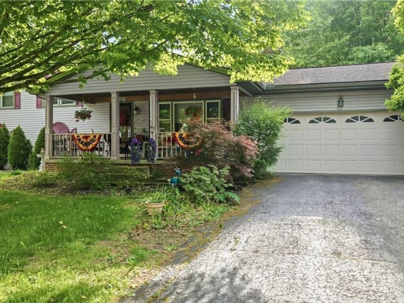 466 Wendemere Drive, Hubbard, OH 44425 Photo 1