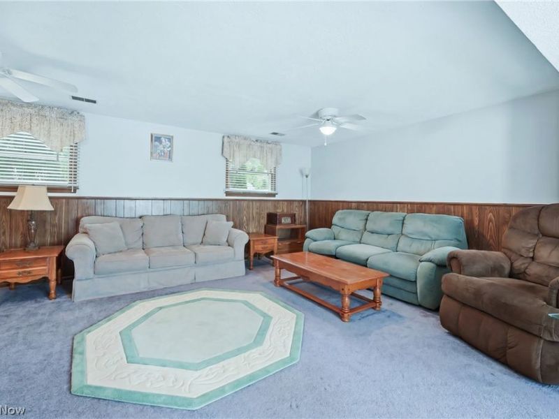466 Wendemere Drive, Hubbard, OH 44425 Photo 13