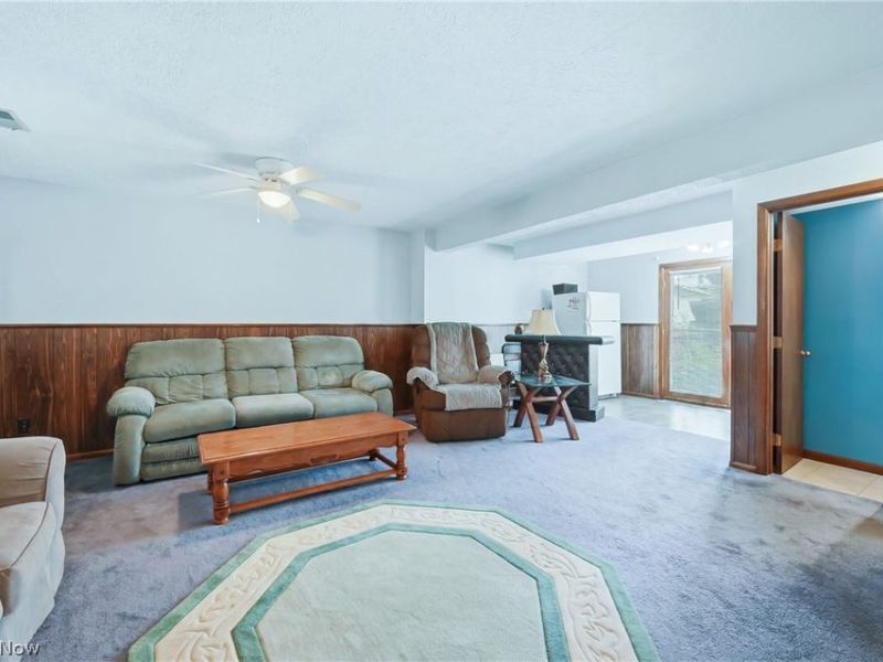 466 Wendemere Drive, Hubbard, OH 44425 Photo 14