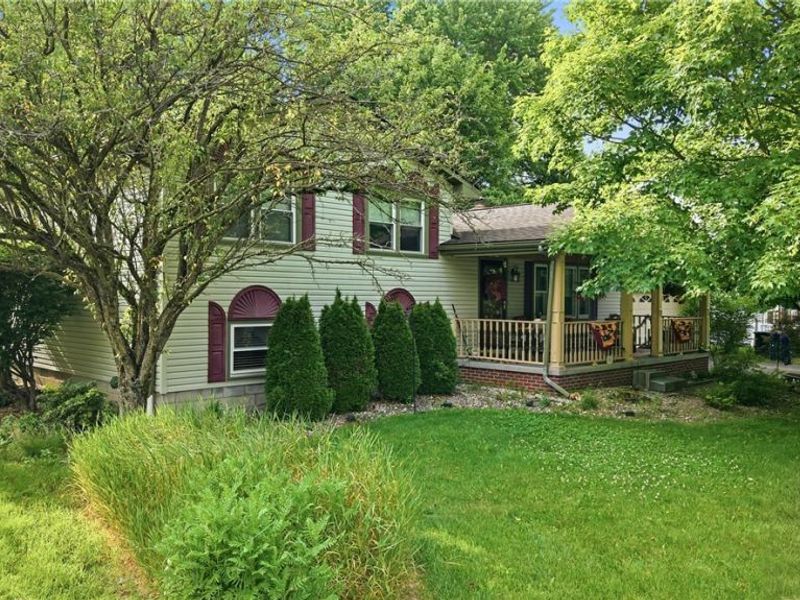 466 Wendemere Drive, Hubbard, OH 44425 Photo 2