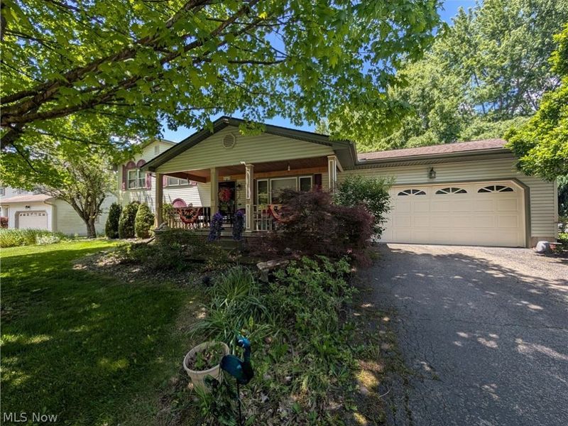 466 Wendemere Drive , Hubbard, OH 44425 Photo 3