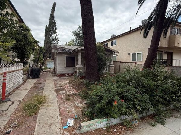 482 E Santa Anita Avenue, Burbank, CA 91501