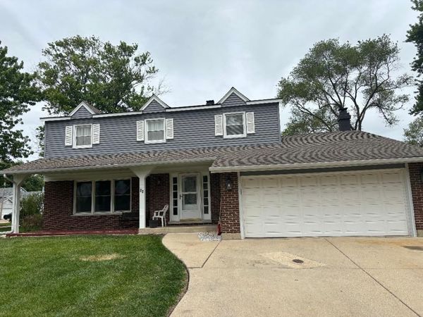22 University Drive , Buffalo Grove, IL 60089