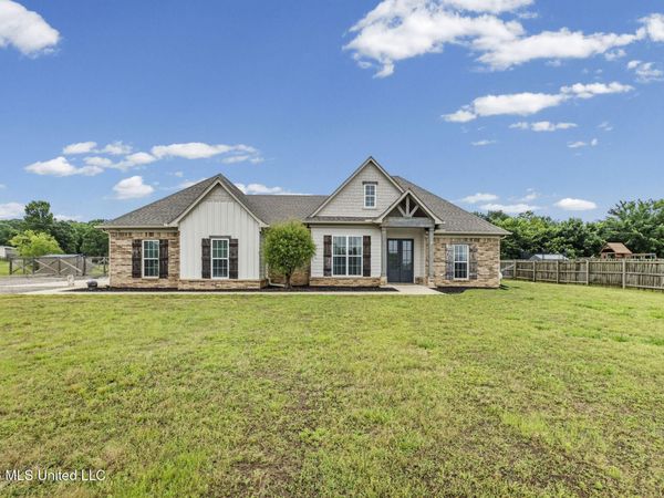 750 Moore Loop, Byhalia, MS 38611
