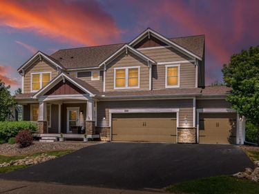 998 Inspiration Parkway N, Bayport, MN 55003