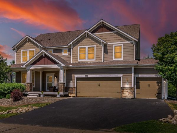 998 Inspiration Parkway N, Bayport, MN 55003